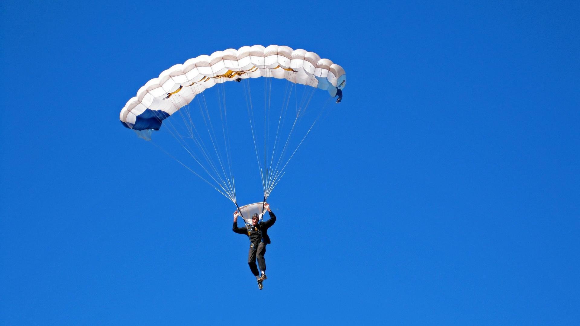 mk体育平台登录入口-丁文一66杆吴阿顺67杆 麦基宾1杆领先香港公开赛移动日，丁文钧比赛